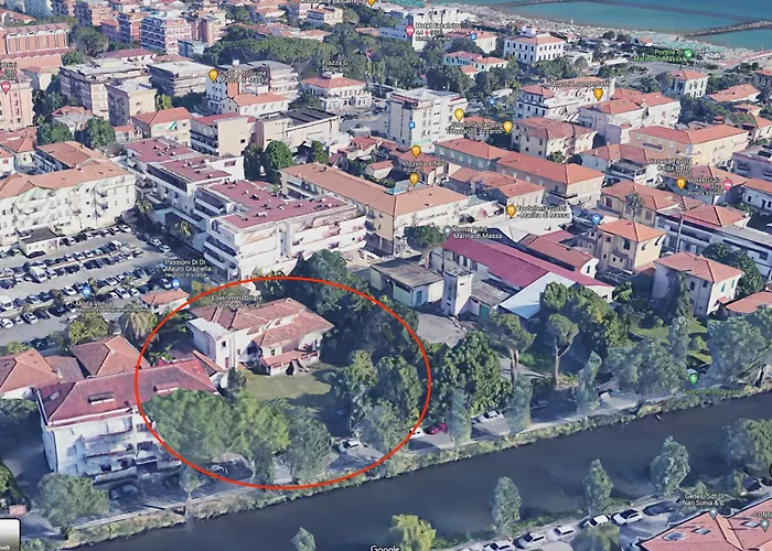 Depandance In Villa A Marina Di Massa