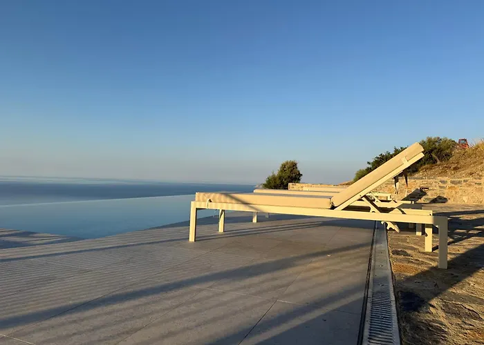 Stone Villa, Infinity Pool & Libyan Sea Views