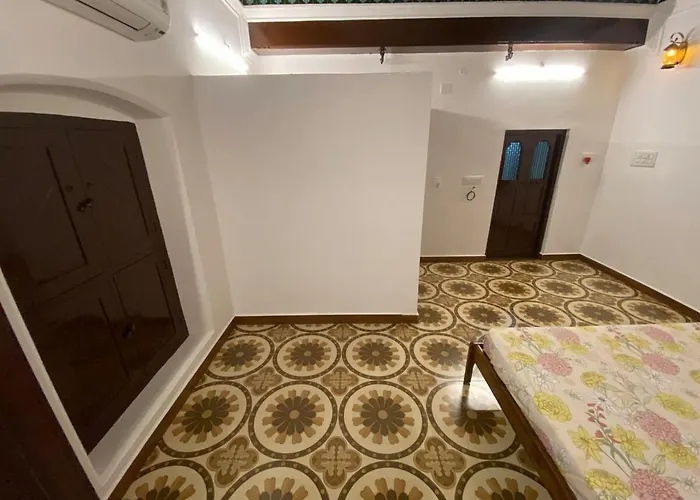 Umbrella Comfy Stays-Subbu