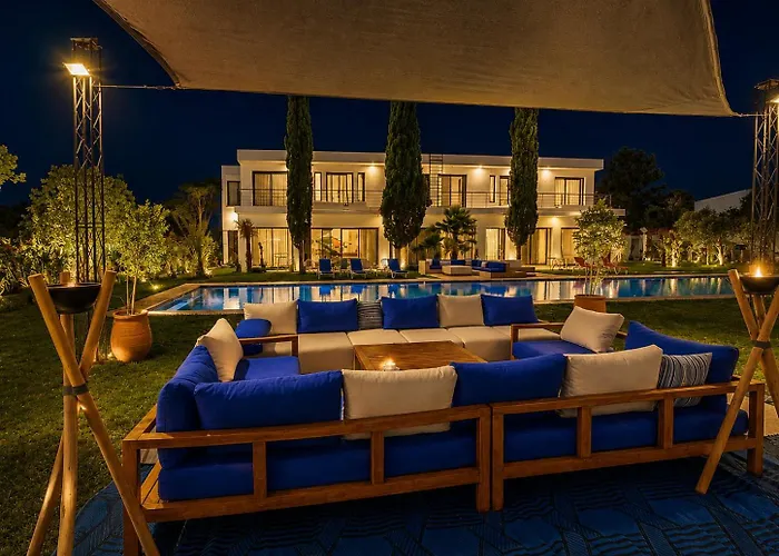 Domaine Palm Oasis Villas & Piscine 25M 6 Suites 8 Chambres - Homecity Signature