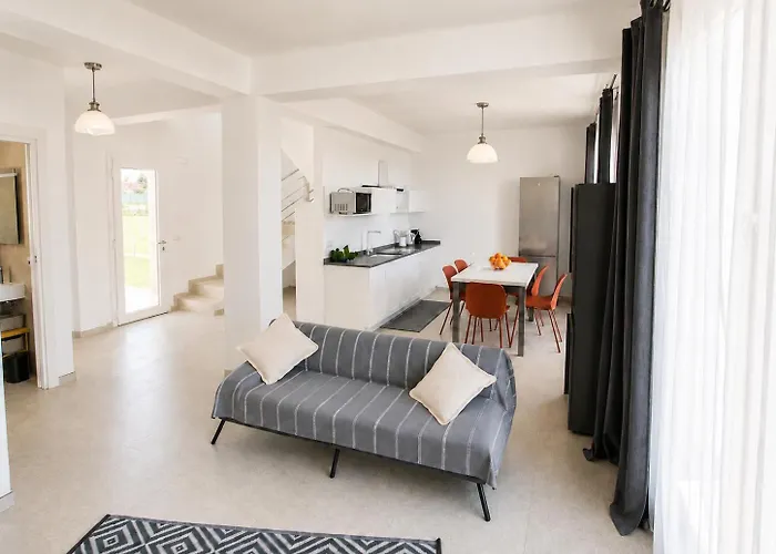 Zaffiri House Villa - Plemmirio Reserve By Finderoom