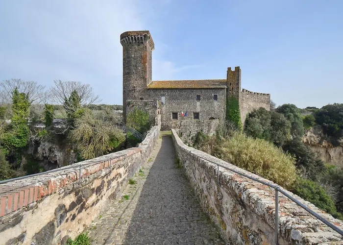 Lovely Home In Pescia Romana With Wifi