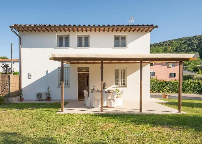 Casa Le Camelie Idromassaggio E Relax Lucca