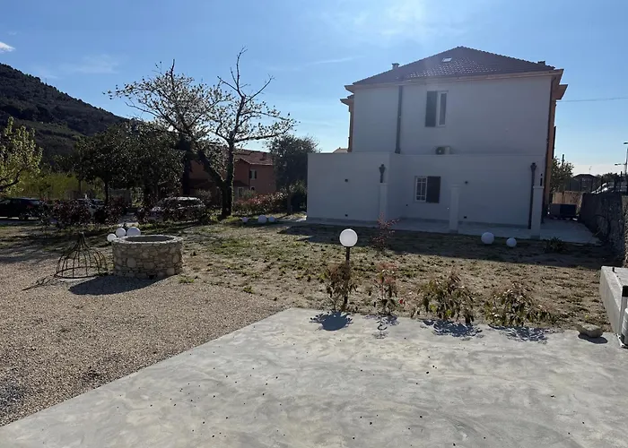 Family Villa Con Terrazza E Relax