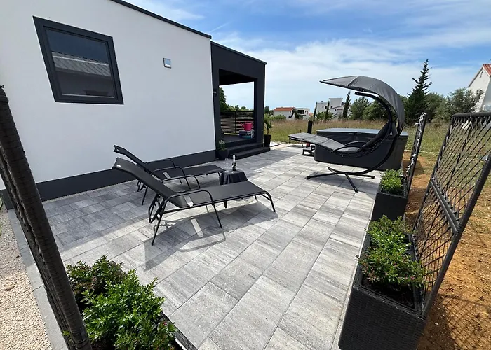 New Deluxe House Barka With Jacuzzi