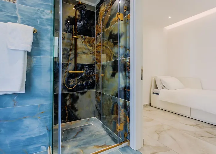 Olymp Royal Palace - Beachfront Luxury Estate
