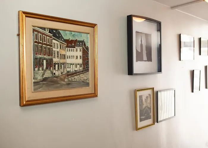 Spacious Verviers City House For 14 Guests