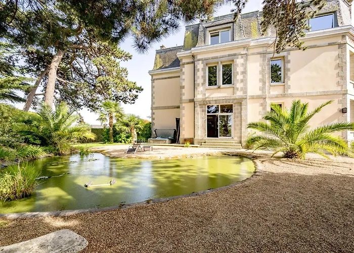 Le Manoir - Cinema, Jacuzzi, Piscine & Sauna