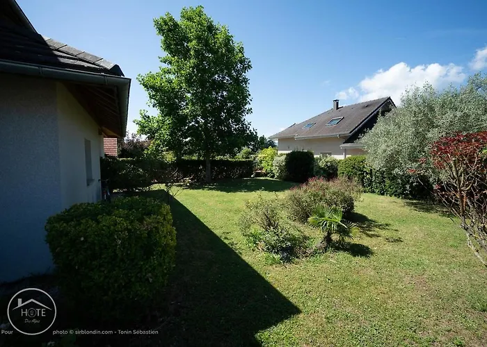 Villa Des Amarylis - 3 Bedrooms, Parking, And Garden