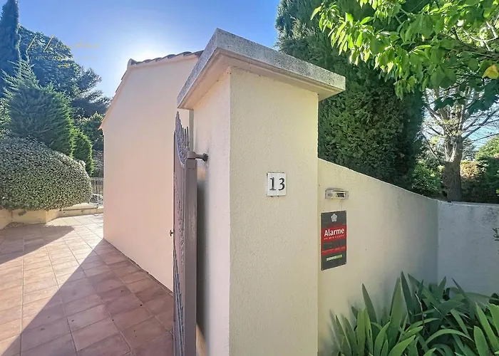 Villa Roca - Provence, Piscine, 8 Personnes, 3 Chambres, 6 Lits, Jardin