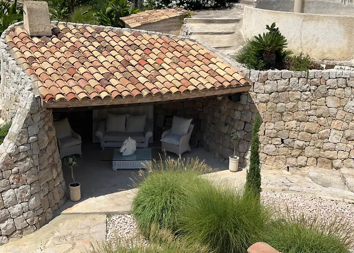 Villa Maria Pia - Mediterranean Luxury, Sea Views, Private Beachfront Parking, Near Monaco & France