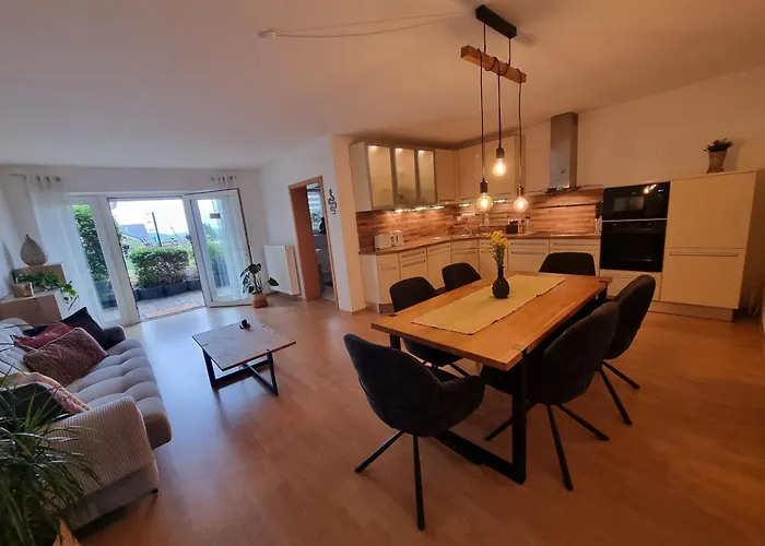 Modernes Apartment Mit Terasse