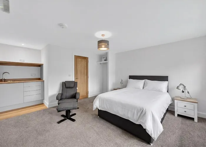 Stoney Suites