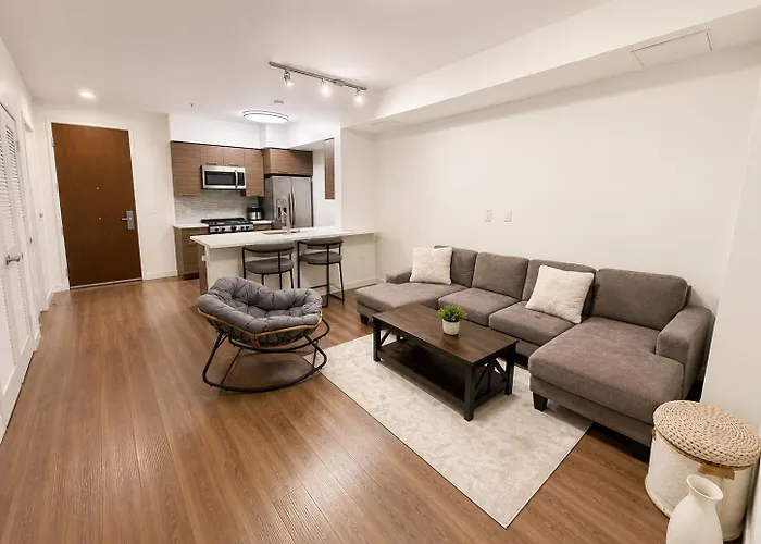Glendale Luxe Stays - Downtown