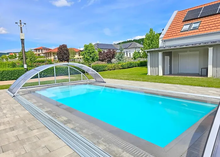 P&G Balaton Poolside Apartment - Biro Tours Nr 122