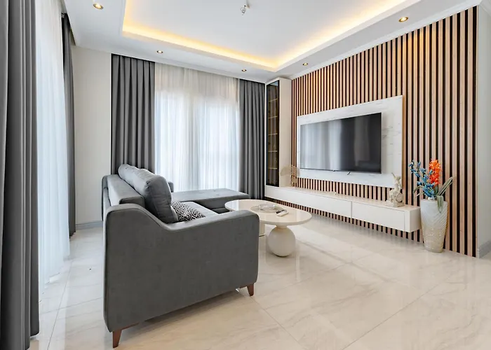 Luxuswohnung In Alanya Mit 270 Grad Panoramablick Auf Berge Und Fluss