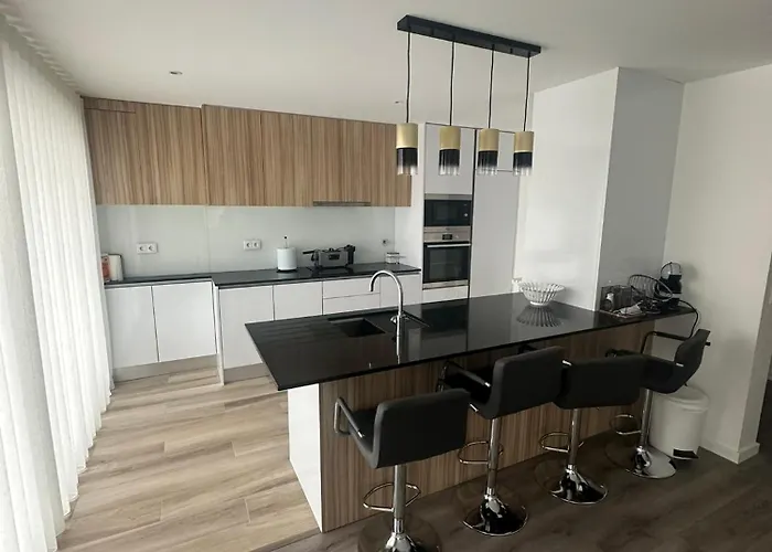 Apartamento Com 4 Quartos E Piscina Em Pombal