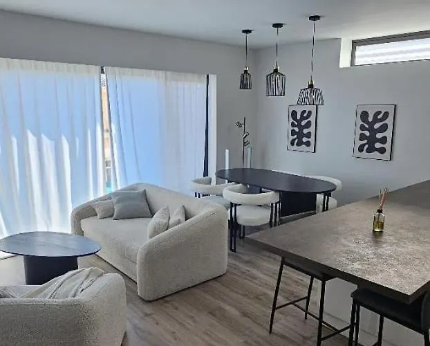 Golf En Sant Cugat - Elegante Apartamento Para 2 Con Wifi Y Ac A 20 Min De Barcelona