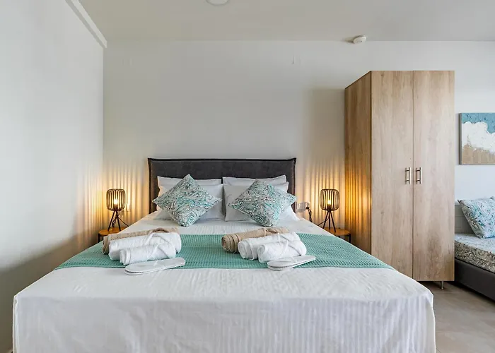 Ammos Suite