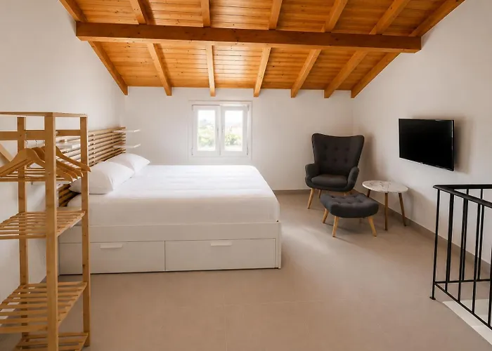Treehouse Suite And Apartment