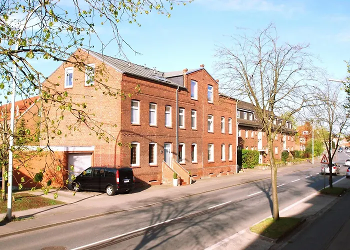 Gaestehaus Am Kanal - Ferien Und Serviced-Appartements Rendsburg