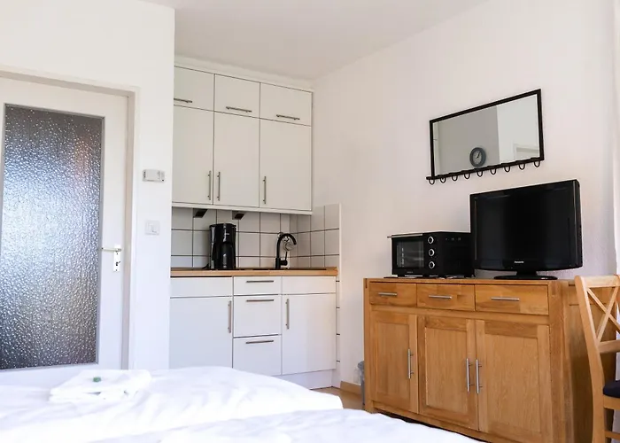 Strandnahe Ferienwohnung Mit Privatweg, Spielplatz & Aufzug