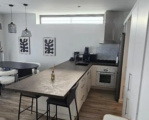 Golf En Sant Cugat - Elegante Apartamento Para 2 Con Wifi Y Ac A 20 Min De Barcelona