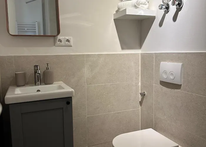Apartment Am Waldrand - Naehe Flughafen & Tum