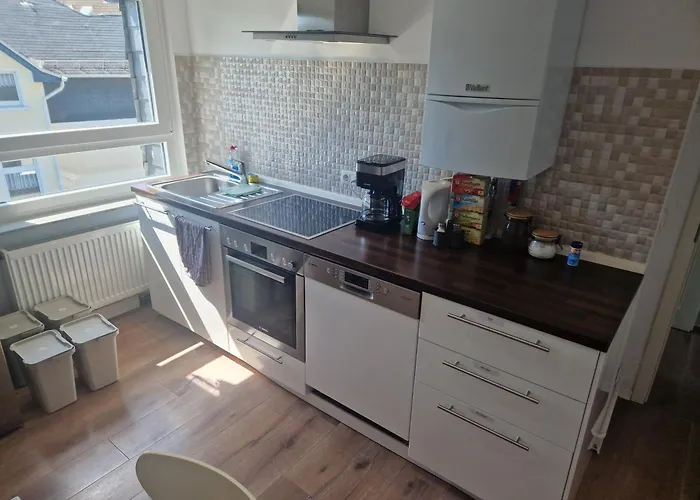 Moderne Top-Wohnung Zentral, Nahe Kinderklinik Mit Parkplatz