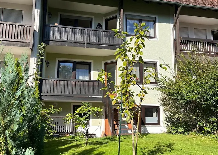 Apartment Am Waldrand - Naehe Flughafen & Tum
