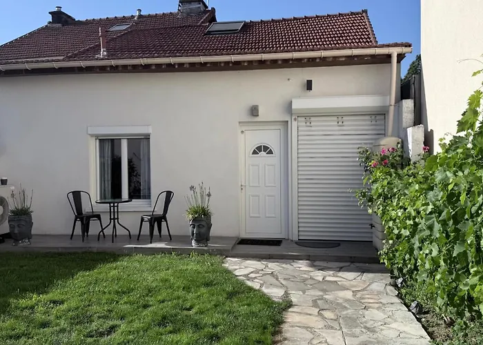 Air-Conditioned Studio With Terrace 5 Min To Metro Line 14