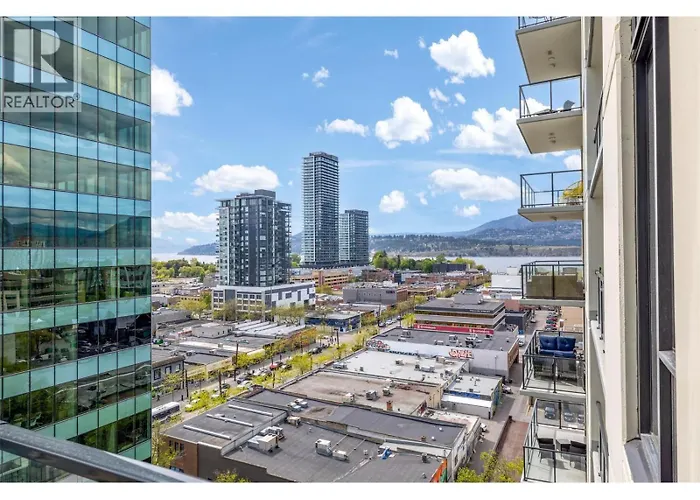 Lakeview And Mountain Downtown Kelowna With Rooftop And Ev Parking
