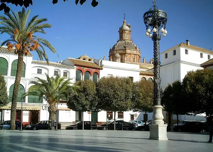 Encanto Historico En Carmona -Tu Refugio En Pleno Casco Historico