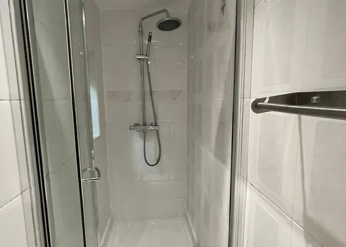 Stunning Ground Floor Studio In Hounslow Near Heathrow Airport