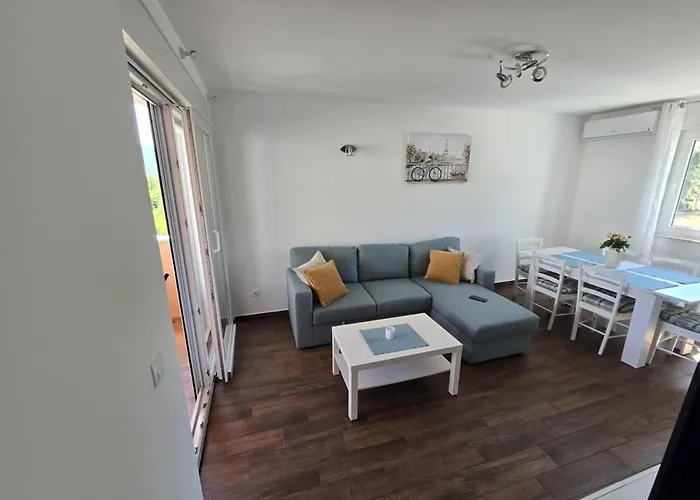 Apartment M