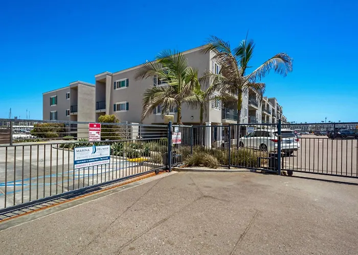 Beachfront 2Br Harbor Condo W Ocean View Balcony