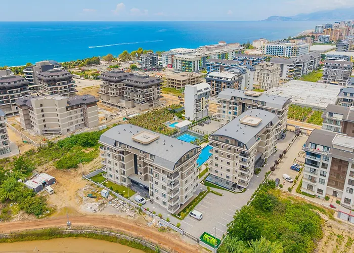 Luxuswohnung In Alanya Mit 270 Grad Panoramablick Auf Berge Und Fluss