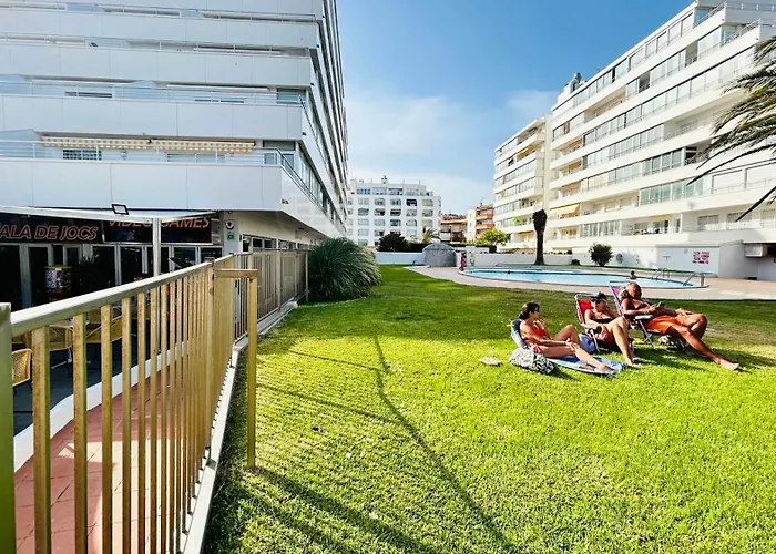 First Linear With Pool, 4 Person With See View And Private Parking