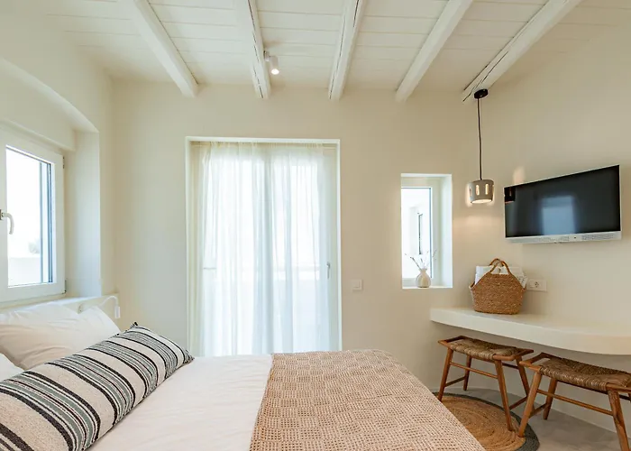 Naxia Gaia Suites