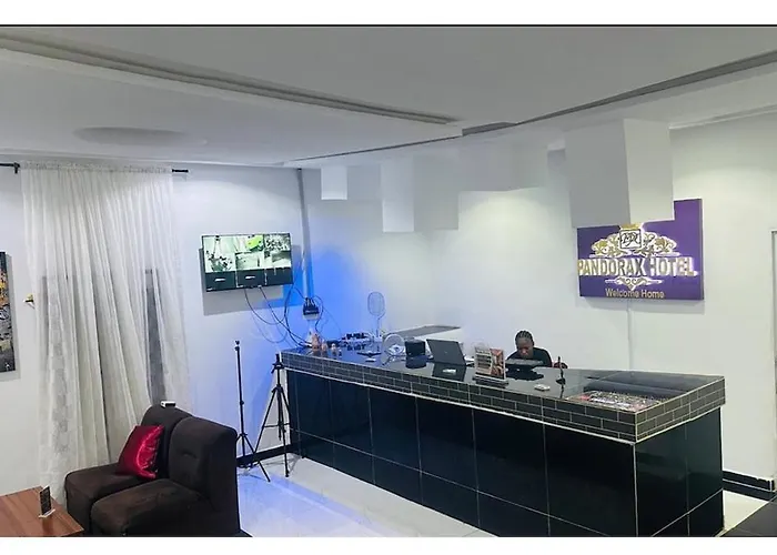 Pandorax Hotel And Lounge