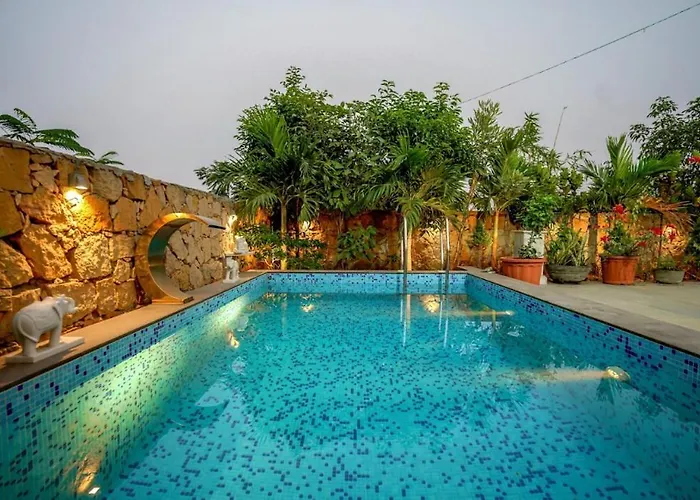 Private Weekend Home With Pool Near Ahmedabad