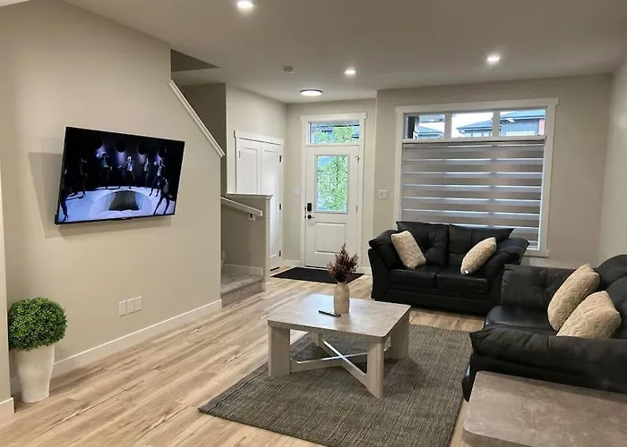 Stylish 3 Bedroom Home In Regina