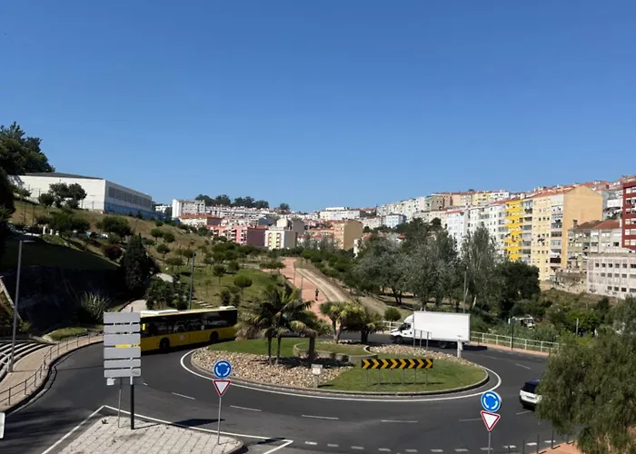 Casa Noir Luxury 3Br Apartment 2 Baths Near Lisbon & Sintra