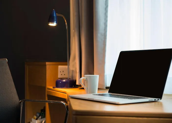 Holiday Inn Express East Midlands Airport By Ihg