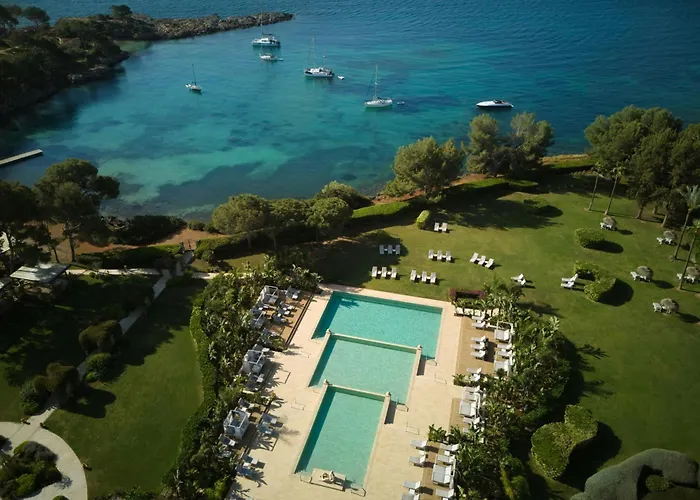 The St. Regis Mardavall Mallorca Resort