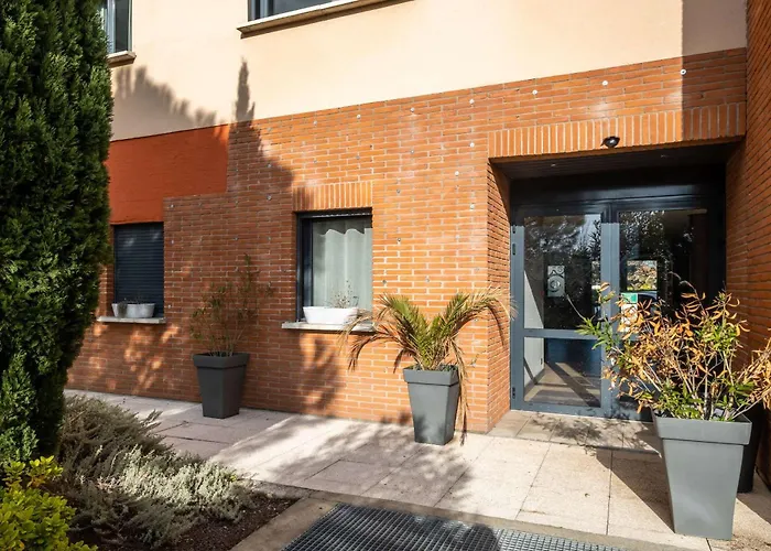 Clarion Aparthotel Toulouse Blagnac Airport