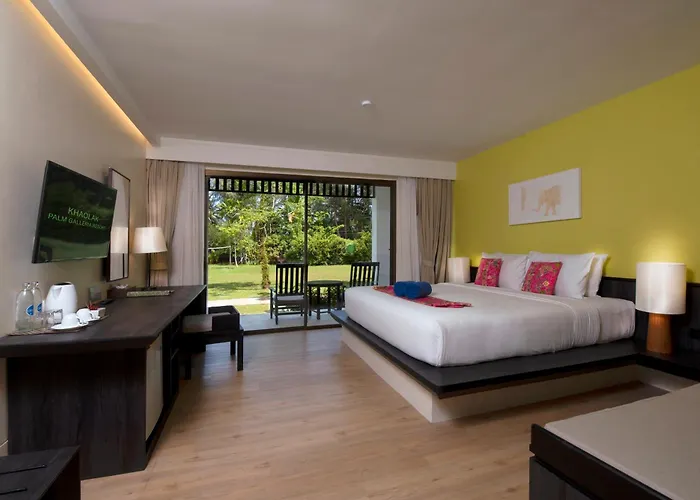 Palm Galleria Resort