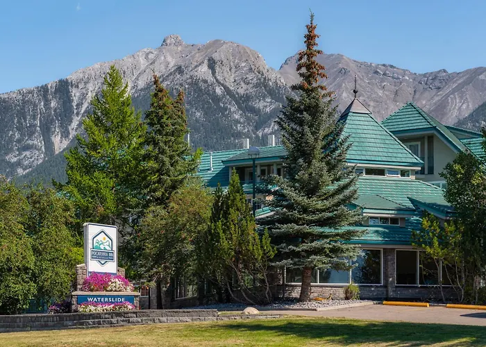 Pocaterra Inn & Waterslide