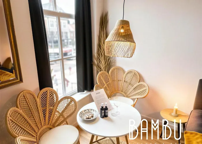 Bambu Kitchen & Bar - Hotel Restaurant