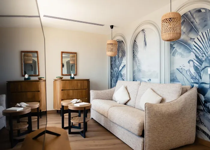 Residence Carlton - Renovee Avec Piscine